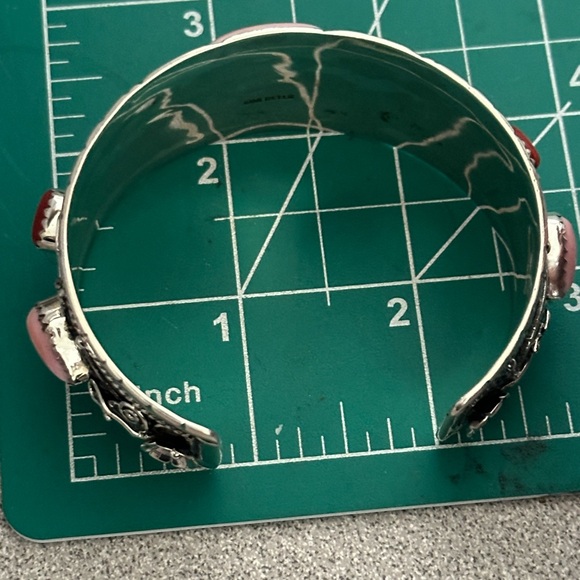 Pink conch mediterranean coral southwestern Sterling silver cuff - Picture 15 of 16